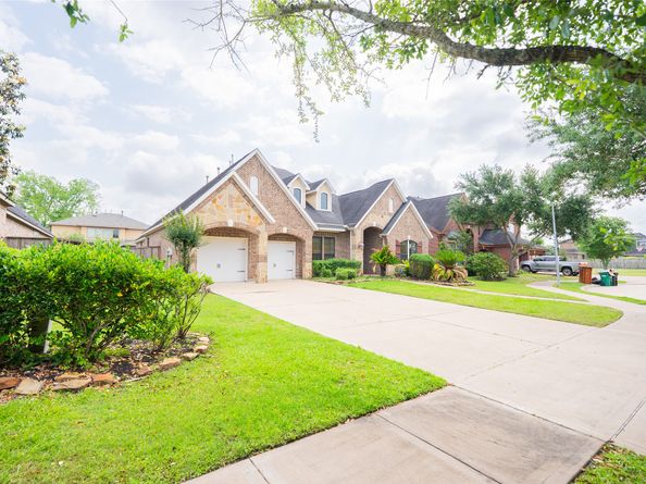 6223 Duke Trail Lane, Sugar Land TX 77479