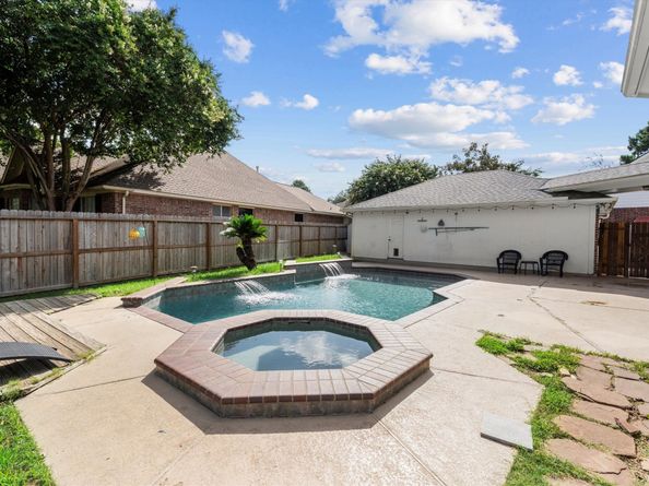 8210 Cross Springs Court, Houston TX 77095