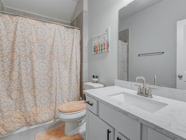 2806 Kingly Pine Trail, Conroe TX 77385