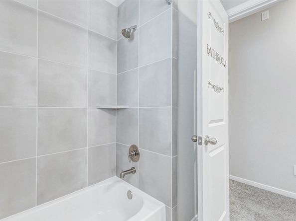 2806 Kingly Pine Trail, Conroe TX 77385