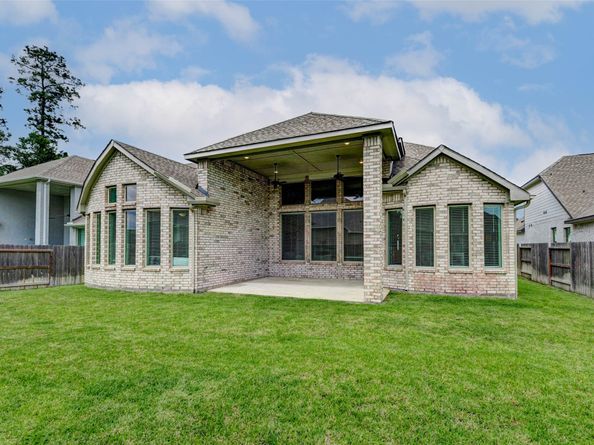 2806 Kingly Pine Trail, Conroe TX 77385