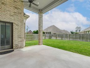 2806 Kingly Pine Trail, Conroe TX 77385