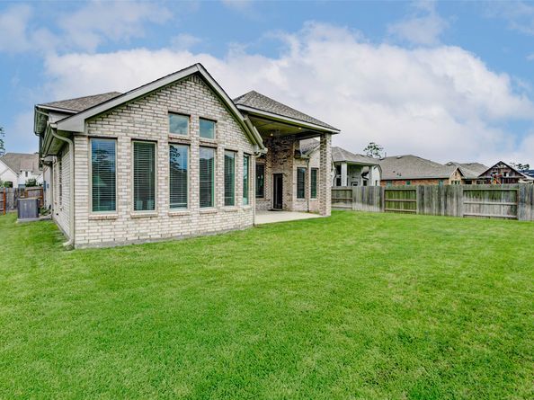 2806 Kingly Pine Trail, Conroe TX 77385