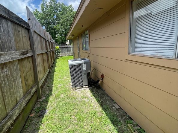 4202 Boone Road, Houston TX 77072