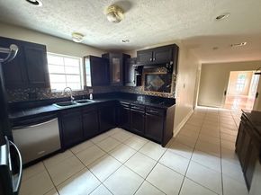 5914 Foresthaven Drive, Houston TX 77066