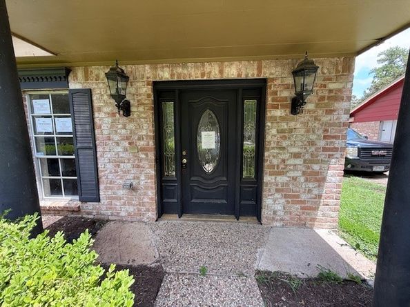 5914 Foresthaven Drive, Houston TX 77066