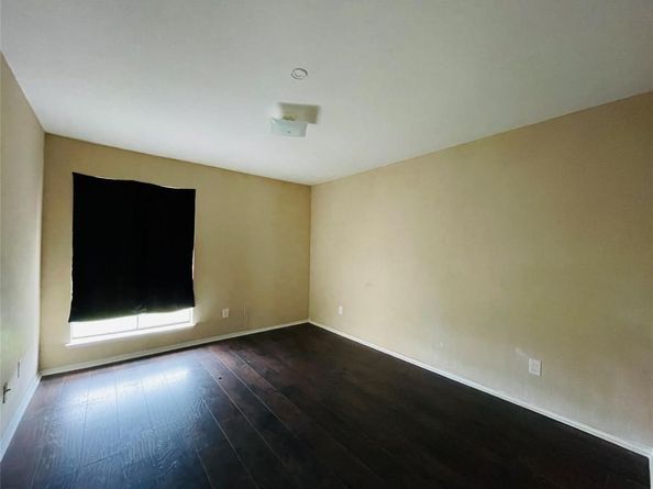 13480 S Thorntree Drive 910, Houston TX 77015