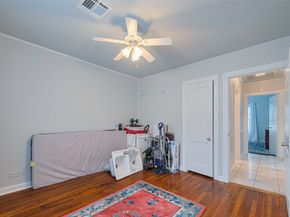 7833 Narcissus Street, Houston TX 77012