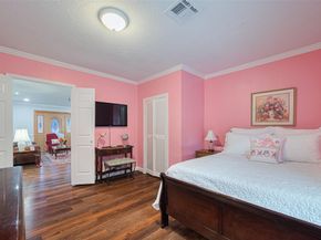 7833 Narcissus Street, Houston TX 77012