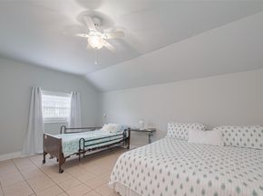 7833 Narcissus Street, Houston TX 77012