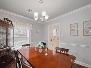 7833 Narcissus Street, Houston TX 77012