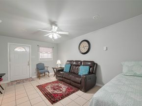 7833 Narcissus Street, Houston TX 77012