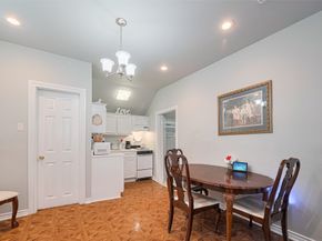 7833 Narcissus Street, Houston TX 77012