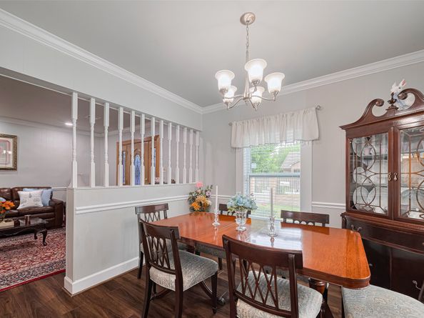 7833 Narcissus Street, Houston TX 77012