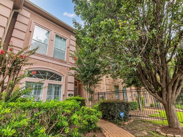 13527 Brookbluff Lane, Houston TX 77077
