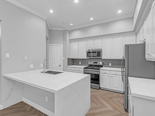 13527 Brookbluff Lane, Houston TX 77077