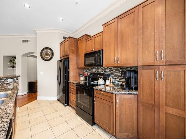 1900 Genesee Street 106, Houston TX 77006
