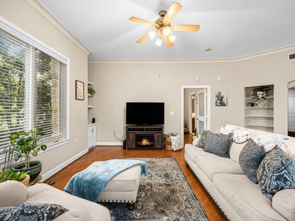 1900 Genesee Street 106, Houston TX 77006