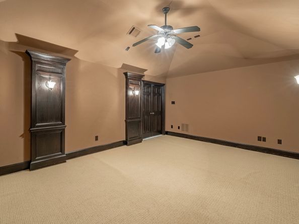 10 Libretto Court, The Woodlands TX 77382