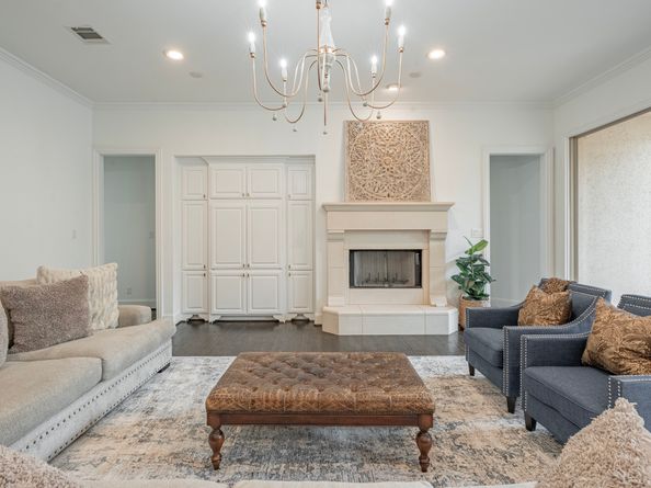 10 Libretto Court, The Woodlands TX 77382