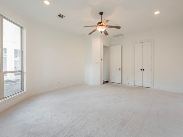 10 Libretto Court, The Woodlands TX 77382