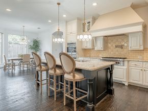 10 Libretto Court, The Woodlands TX 77382
