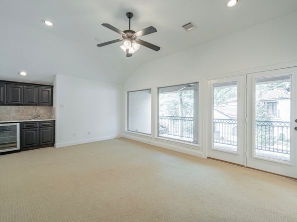 10 Libretto Court, The Woodlands TX 77382