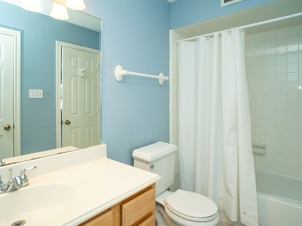 11525 Burdine Street 403, Houston TX 77035