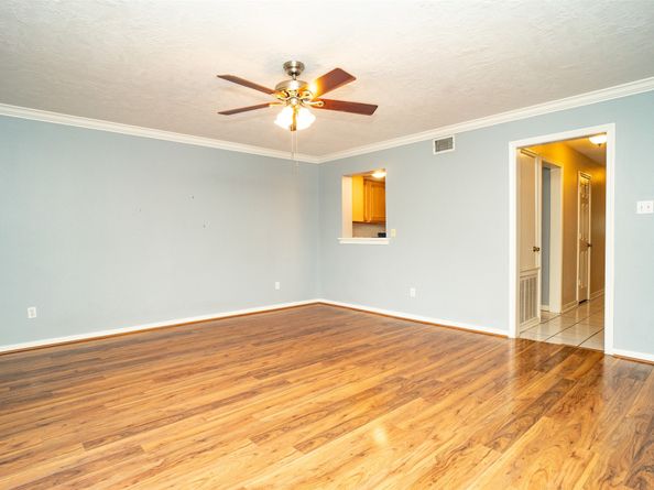 11525 Burdine Street 403, Houston TX 77035