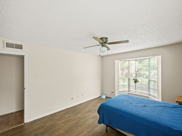 2120 El Paseo Street 1403, Houston TX 77054