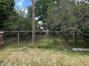 7215 Victoria St Street, Houston TX 77020