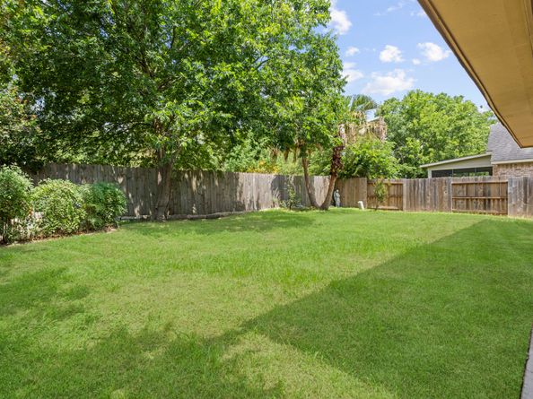 6914 Grants Hollow Ln, Richmond TX 77407