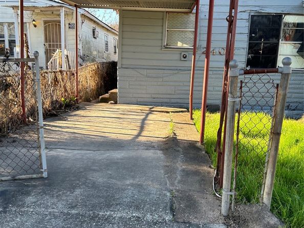 2406 Delano Street, Houston TX 77004