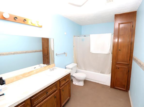 13530 Luthe Road, Houston TX 77039