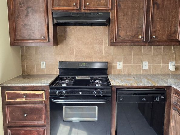 2112 Davis Street, Houston TX 77026