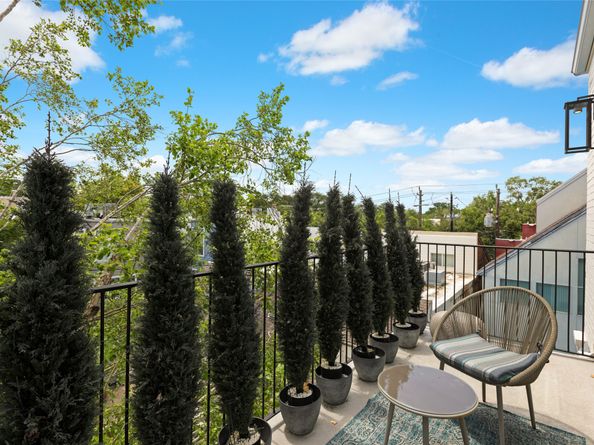 1107 Berthea Street B, Houston TX 77006
