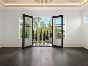 1107 Berthea Street B, Houston TX 77006