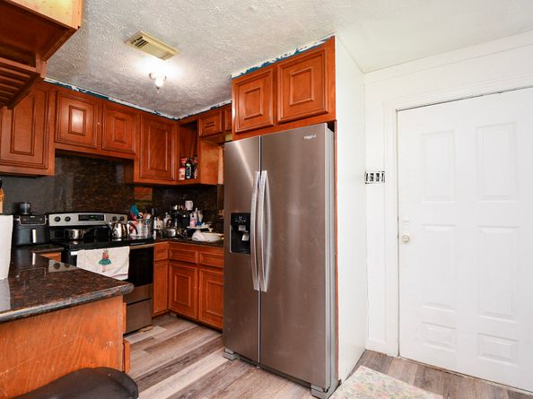 16005 Old Richmond Road, Sugar Land TX 77498