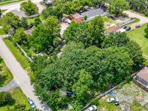 16005 Old Richmond Road, Sugar Land TX 77498