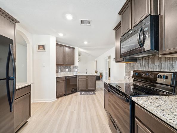 15214 Central Lakes Drive, Humble TX 77396