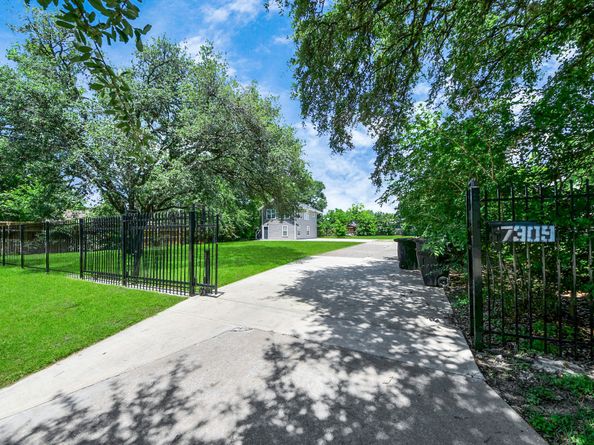 7309 Moline Street, Houston TX 77087