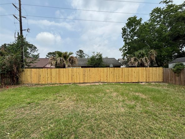 5506 Cactus Forest Drive, Houston TX 77088