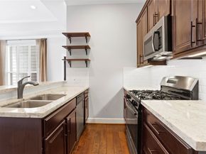 904 W 20th Street C, Houston TX 77008