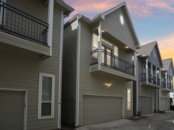 904 W 20th Street C, Houston TX 77008