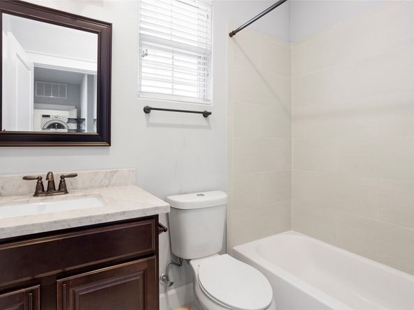 904 W 20th Street C, Houston TX 77008