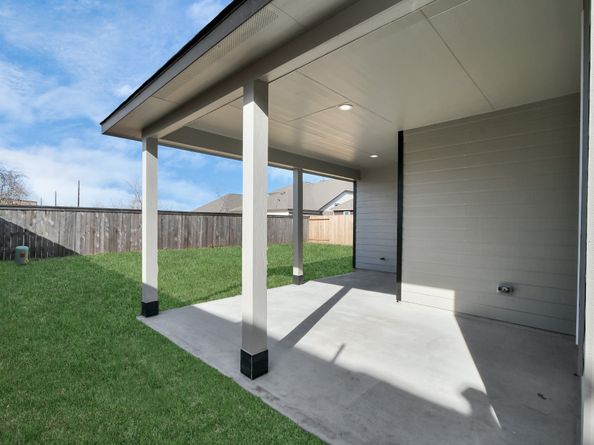 12031 Maple Oak Drive, Houston TX 77066