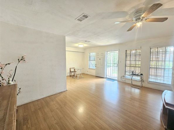 6201 Ranchester Drive 1, Houston TX 77036