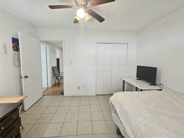 6201 Ranchester Drive 1, Houston TX 77036