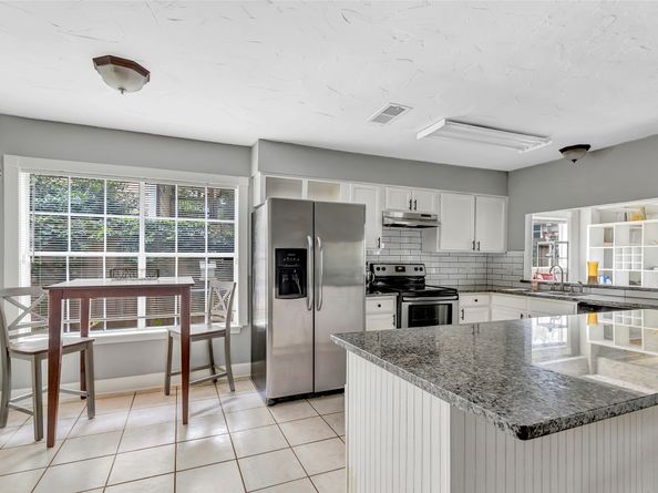 2138 Middle Creek Drive, Houston TX 77339