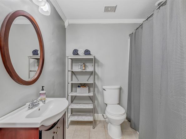 2138 Middle Creek Drive, Houston TX 77339